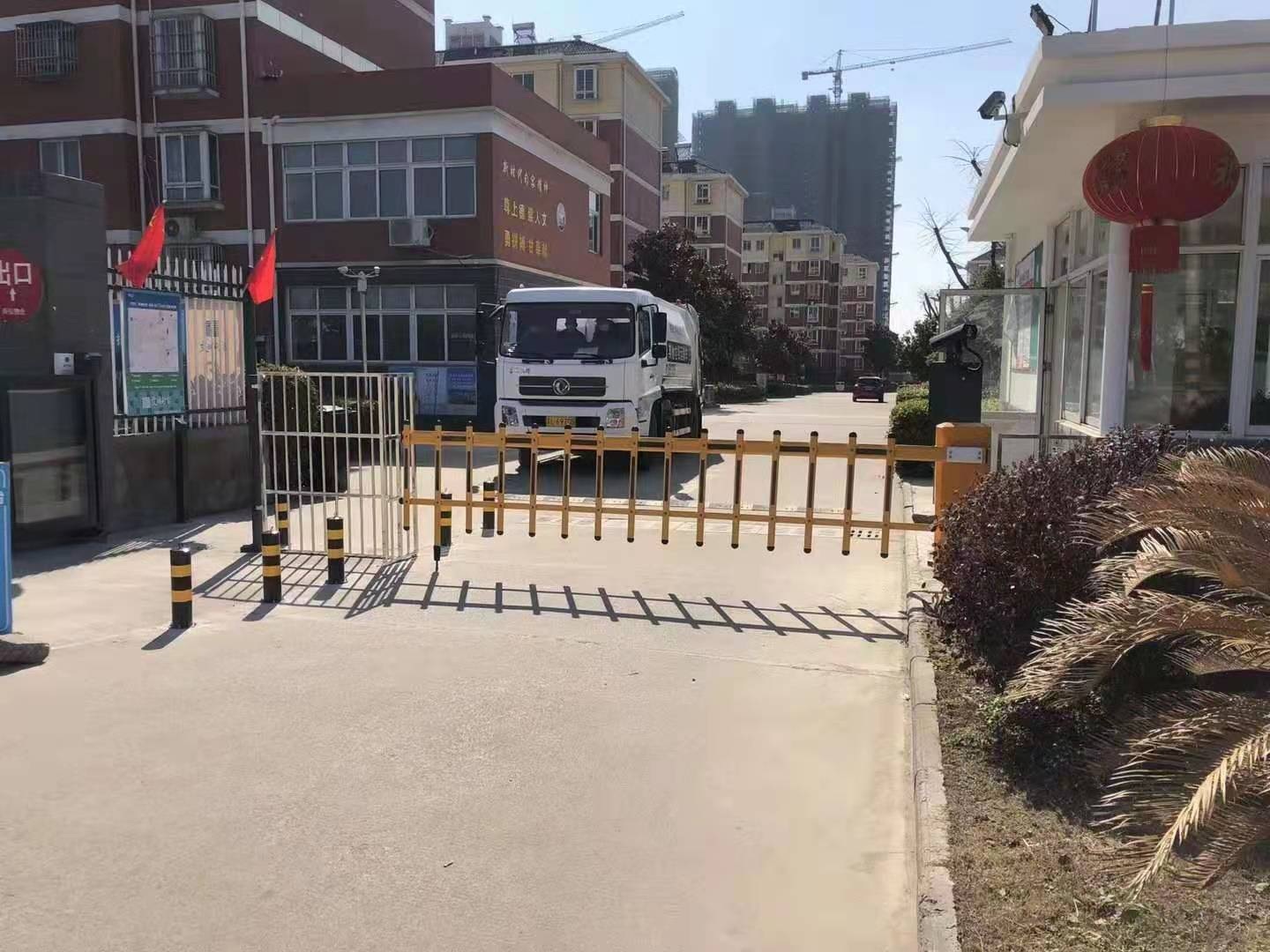 戴帽款單層?xùn)艡诘篱l 戴帽款單層?xùn)艡诘篱l